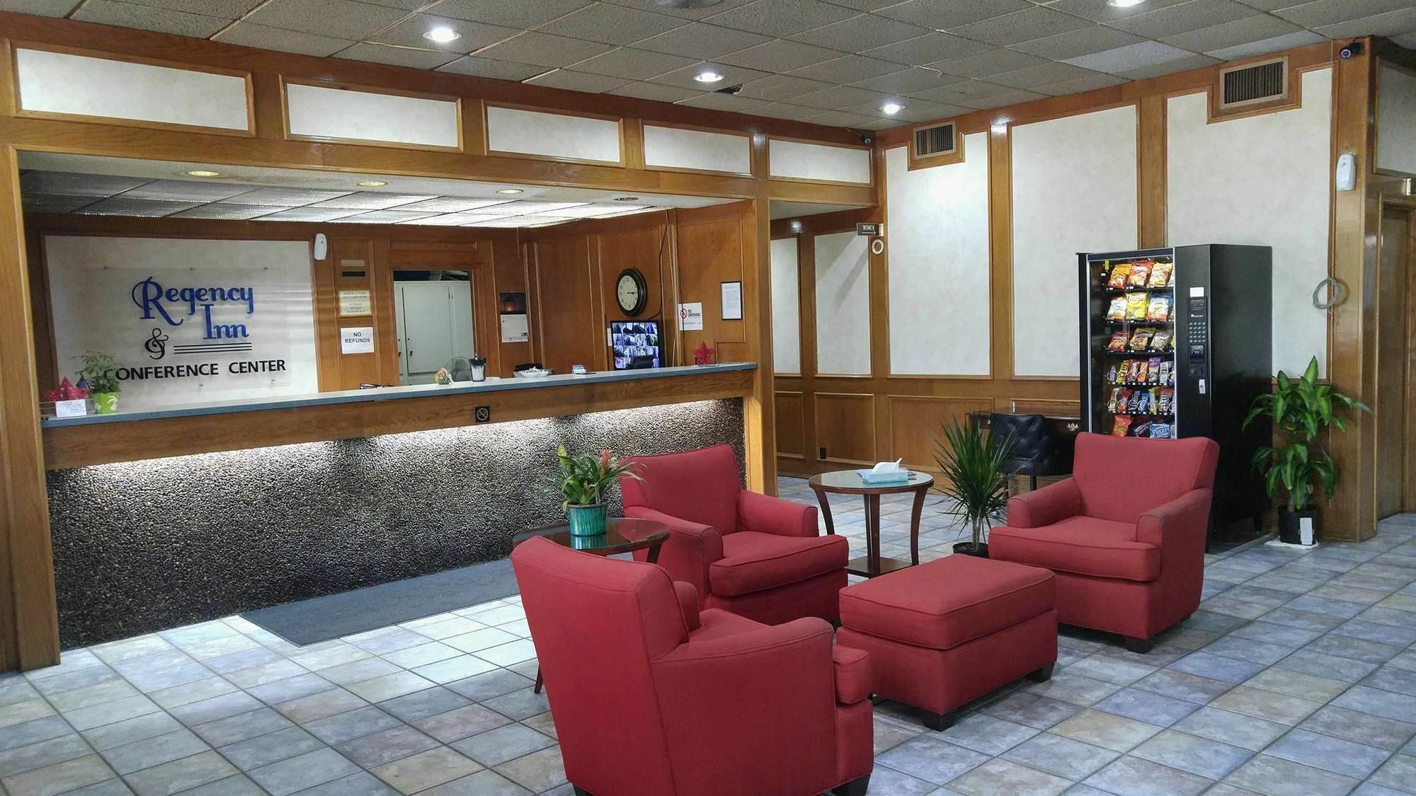 Regency Inn And Conference Center Clinton Exterior foto